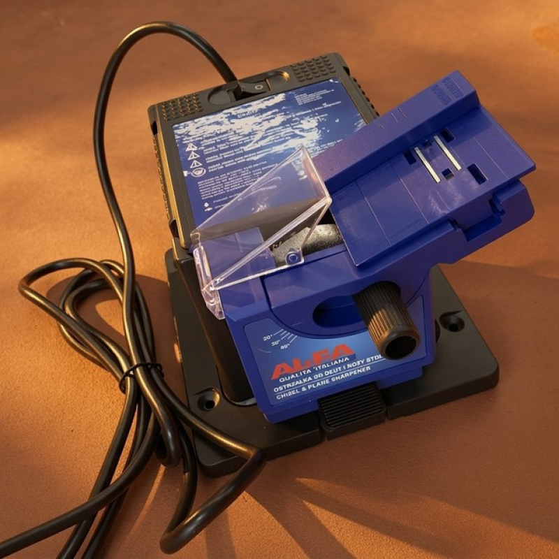 Гарне заточування 150W AL-FA (Польща), Верстати для заточування інструменту та ножів, Заточувальне для свердел, XBE